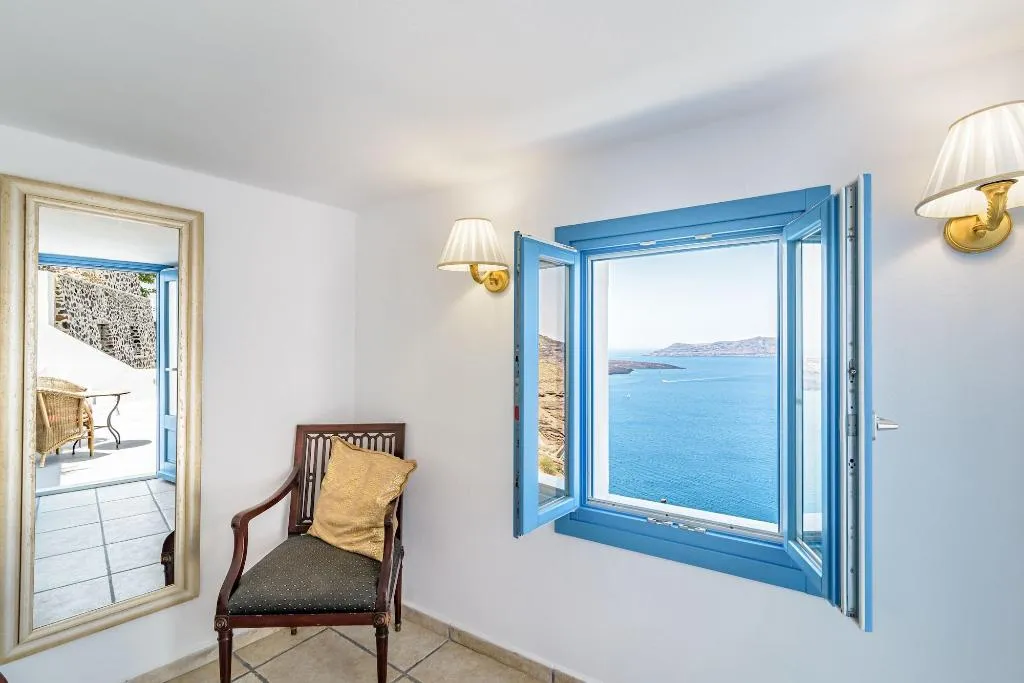 Room, Golden Grey Goose, Santorini