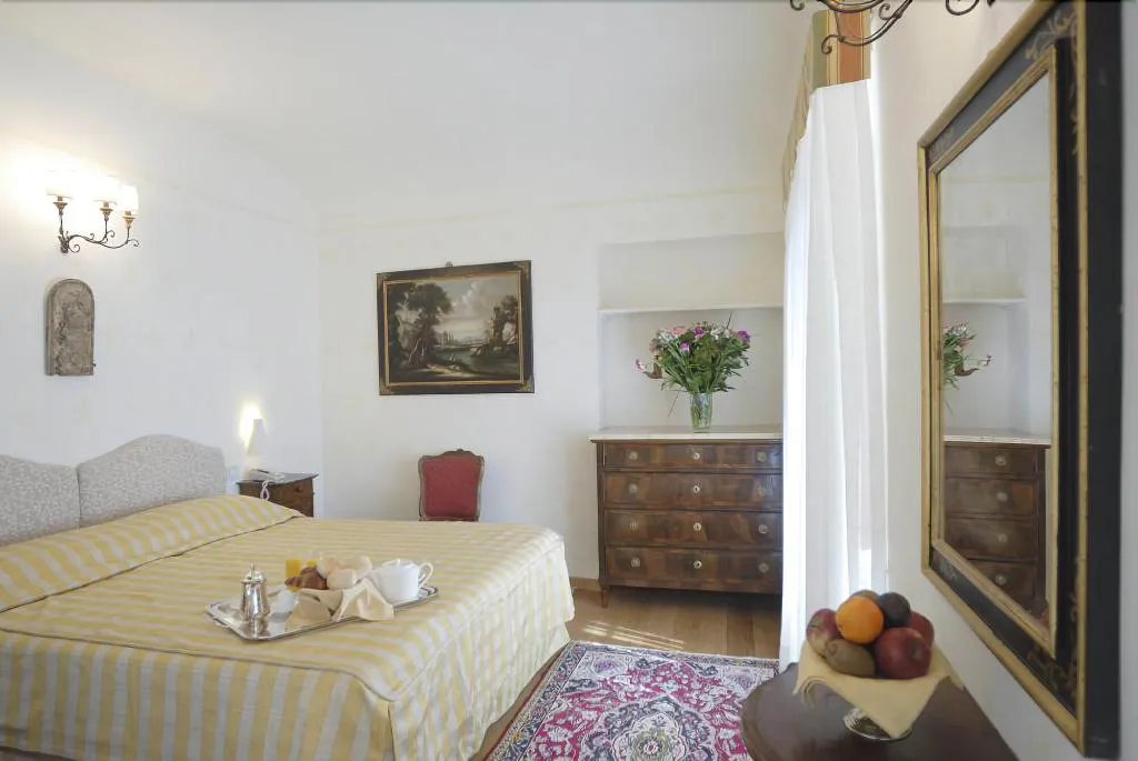 Room, Villa Le Piazzole, Florence