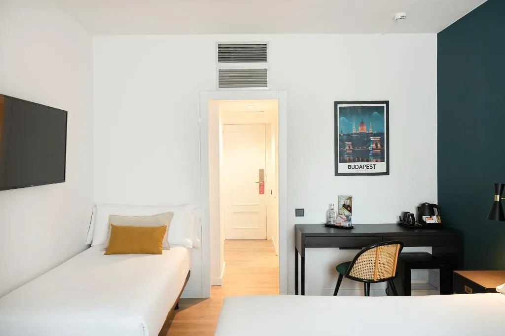 TRIPLE STANDARD Room, Arenas Atiram Hotel, Barcelona