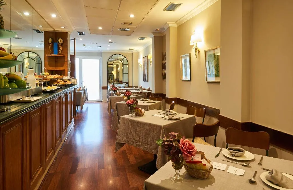 Restaurant, Suites Barrio de Salamanca, Madrid