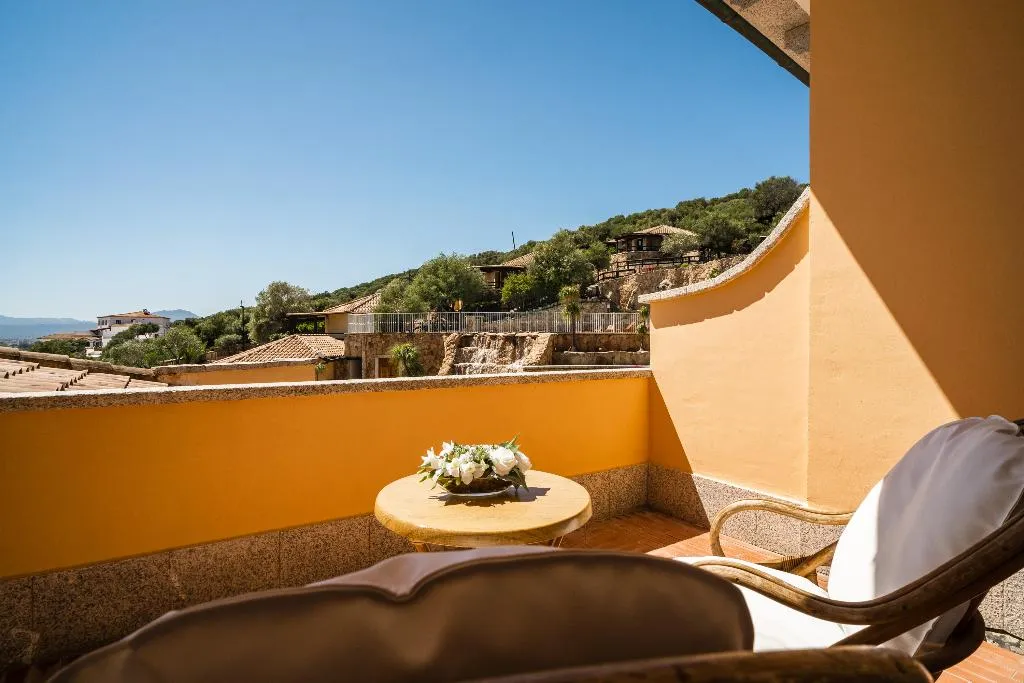 Terrace, LH Pozzo Sacro, Olbia