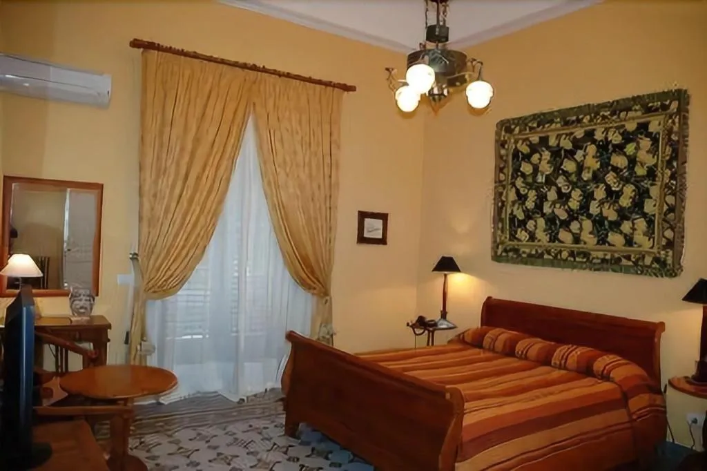 Room, Palazzo Pantaleo, Palermo
