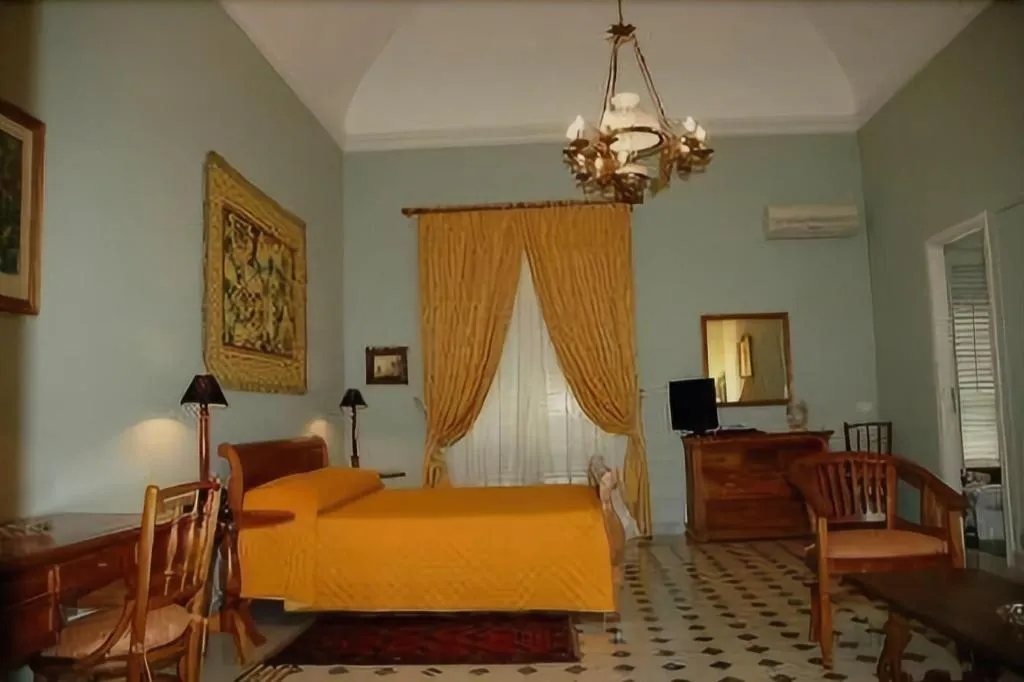 Room, Palazzo Pantaleo, Palermo
