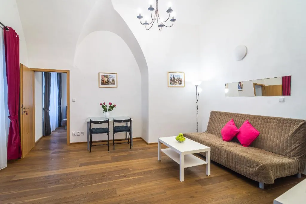 APARTMENT ONE BEDROOM Room, Royal Road Residence, Prague