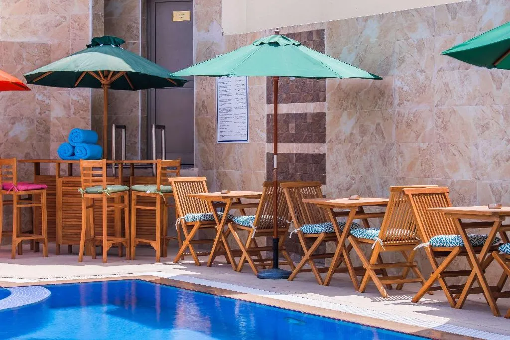 Pool, Tulip Inn Al Khan, Dubai