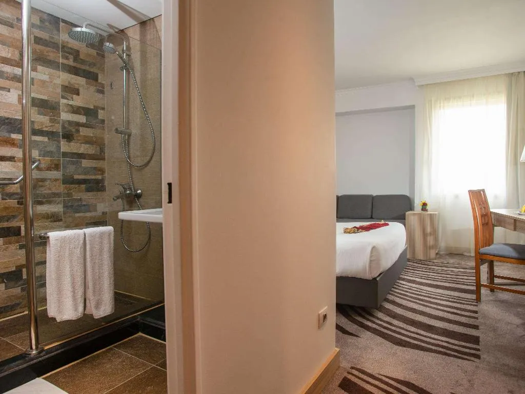 TWIN SUPERIOR Room, Novotel Cairo Airport, Cairo