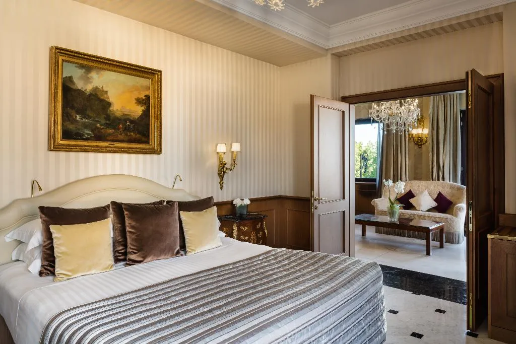 SUITE TWO BEDROOMS WITH TERRACE Room, Baglioni Hotel Regina, Rome