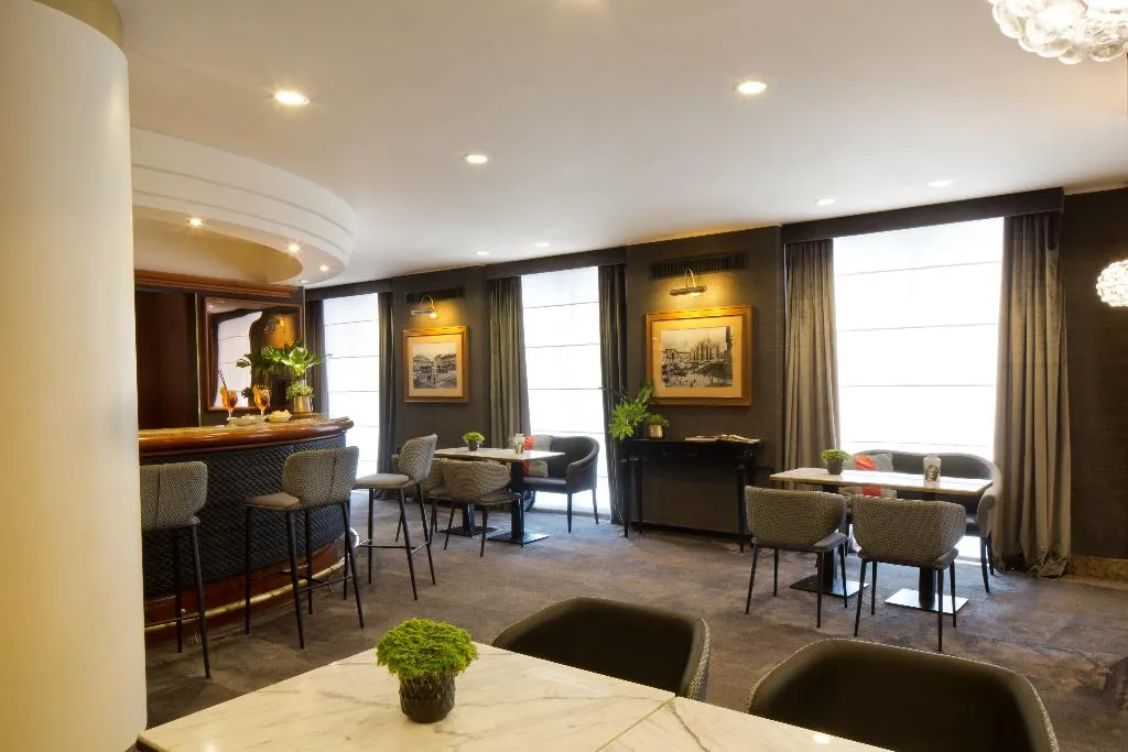 Bar, Starhotels Tourist, Milan