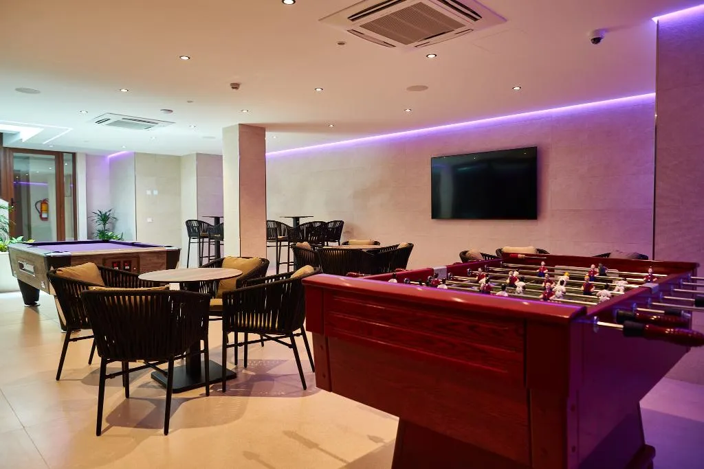 Sports and Entertainment, Apartamentos Ponent, Majorca