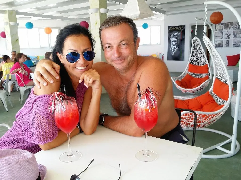 Bar, Pleasure Beachside Studios, Santorini