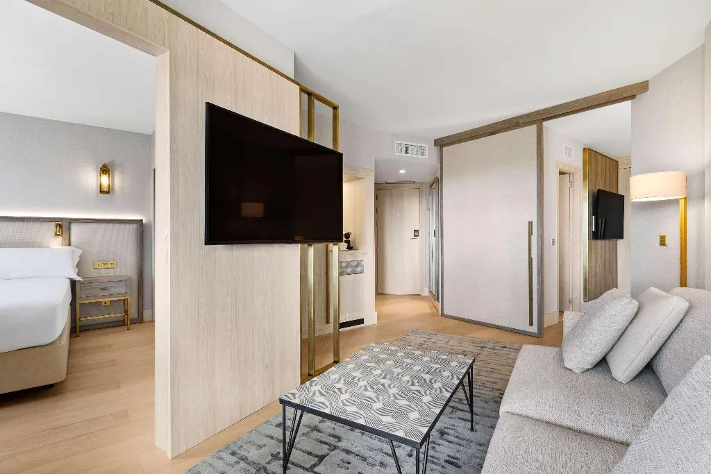 SUITE KING SIZE BED Room, Hilton Mallorca Galatzo, Majorca