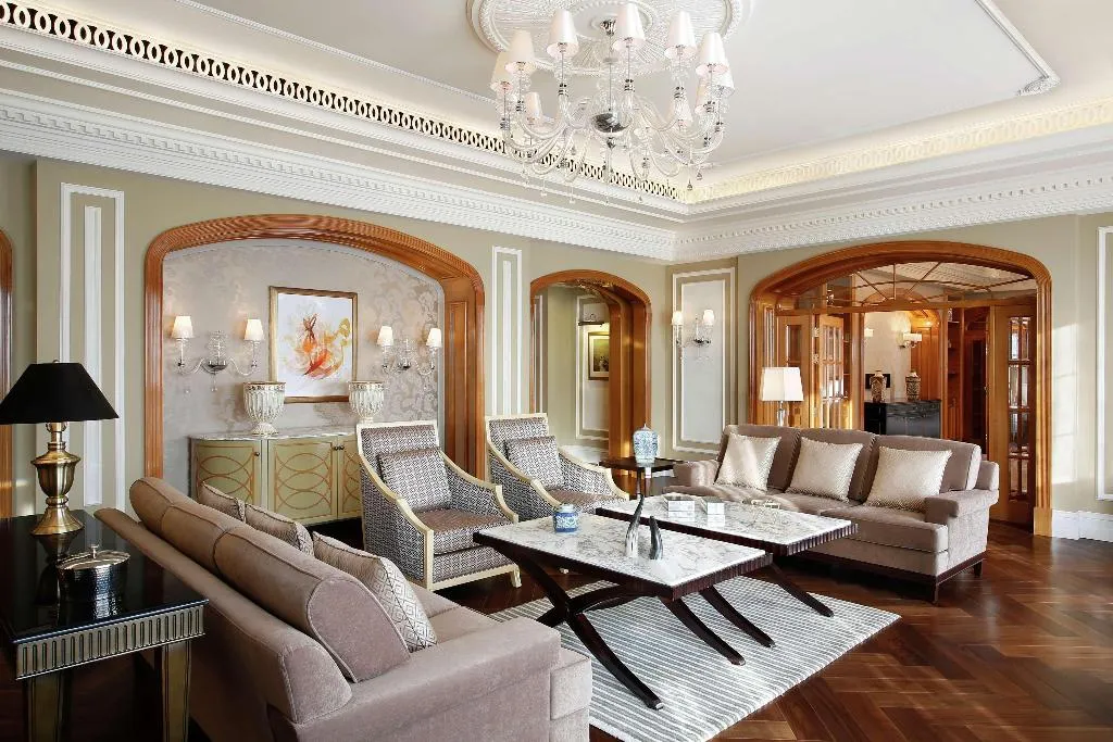 SUITE GRAND Room, Al Habtoor Palace, Dubai