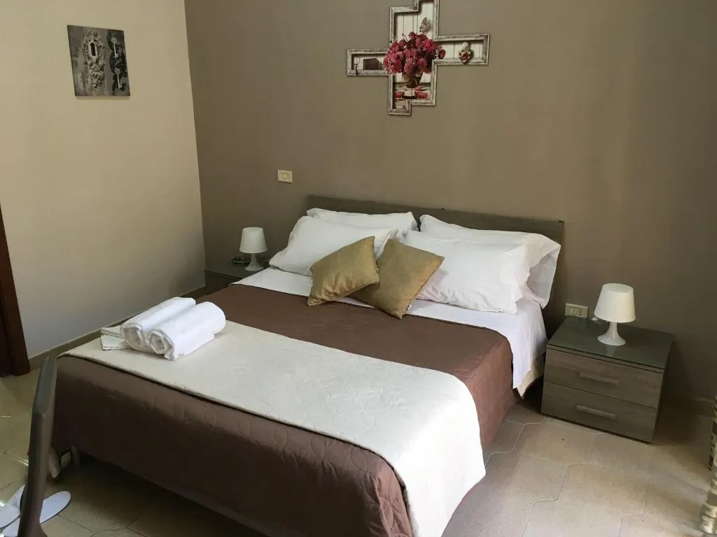 Room, Soggiorno Paradiso Due, Naples