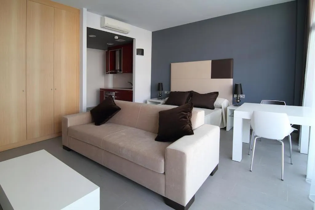 STUDIO CAPACITY 4 Room, Apolo Suites Rentalmar, Costa Dorada