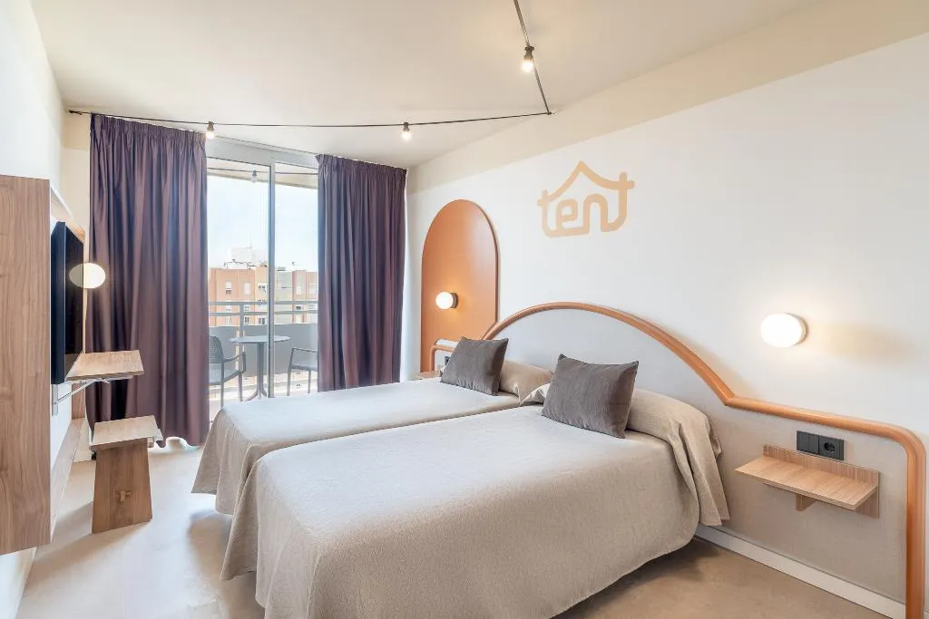 Room, tent Arenal, Majorca