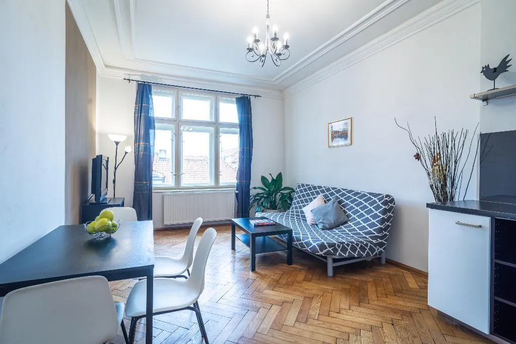 APARTMENT WITH BALCONY WITH VIEWS Room, Royal Road Residence, Prague