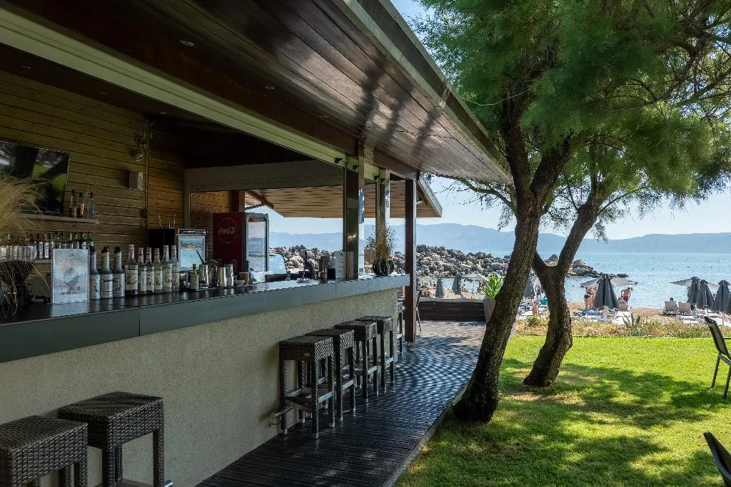 Bar, Molos Bay, Crete