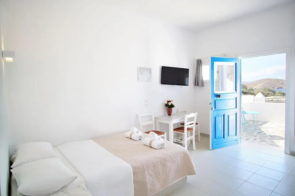 Room, Kritikakis Village Apartments, Santorini