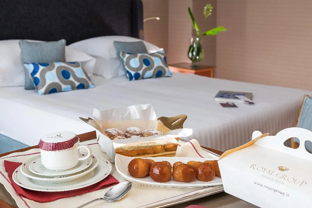 Room, Royal Continental, Naples