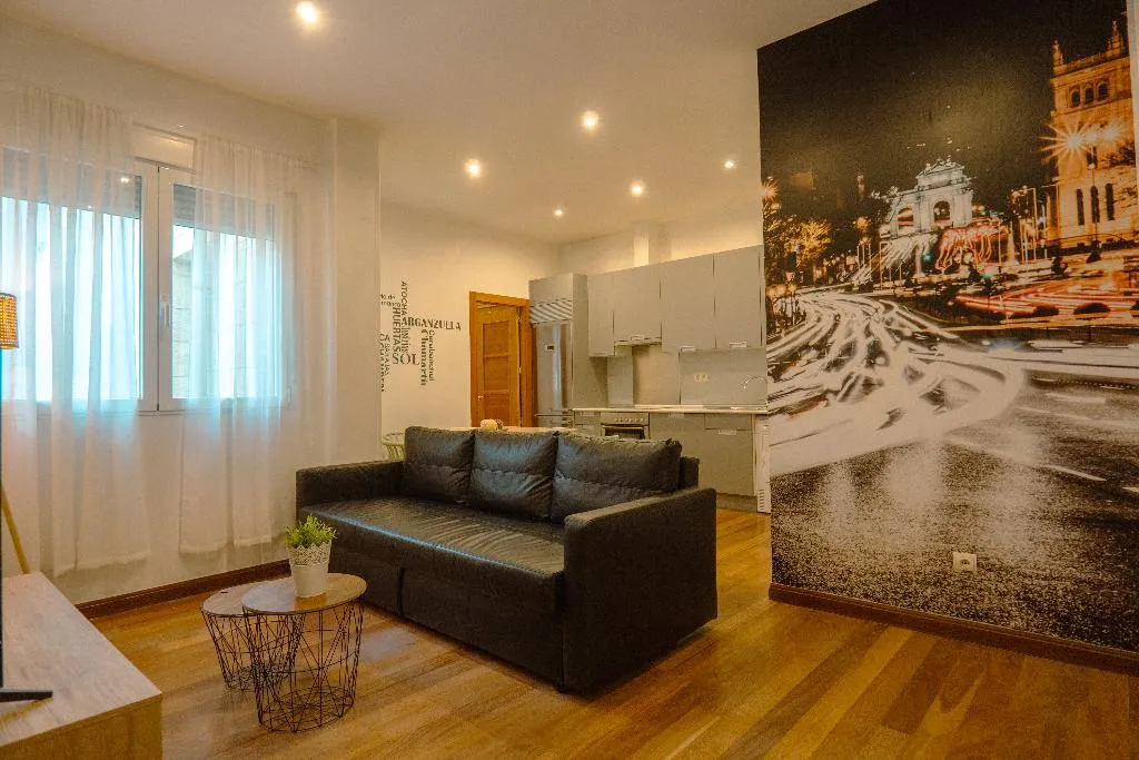 APARTMENT ONE BEDROOM ONE BATHROOM Room, Smartr Madrid Atocha, Madrid