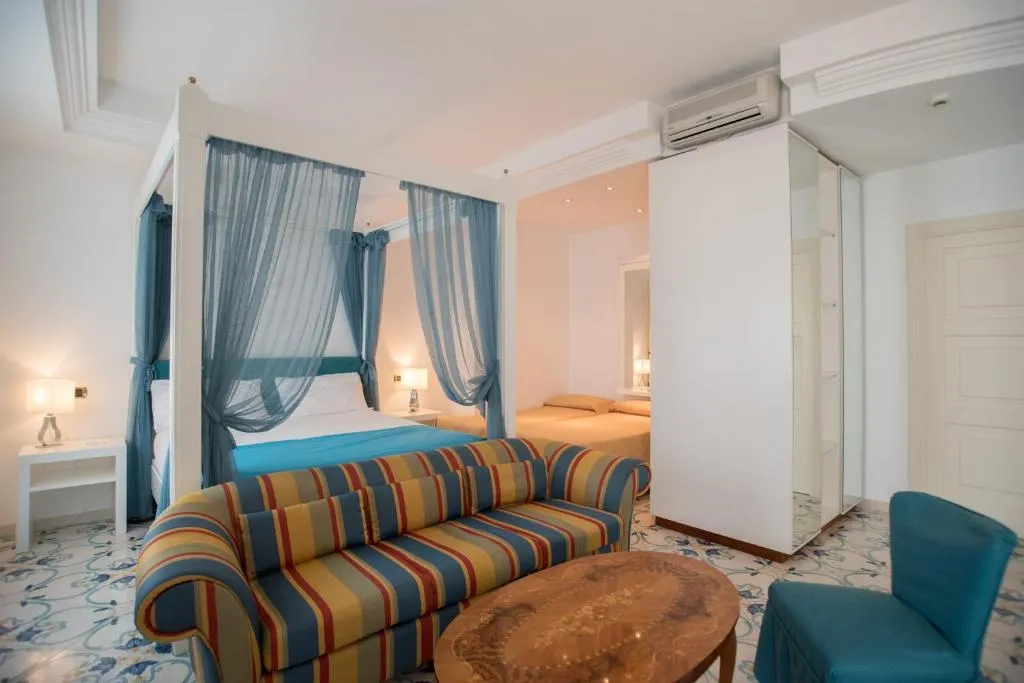 Room, Villa Maria, Naples