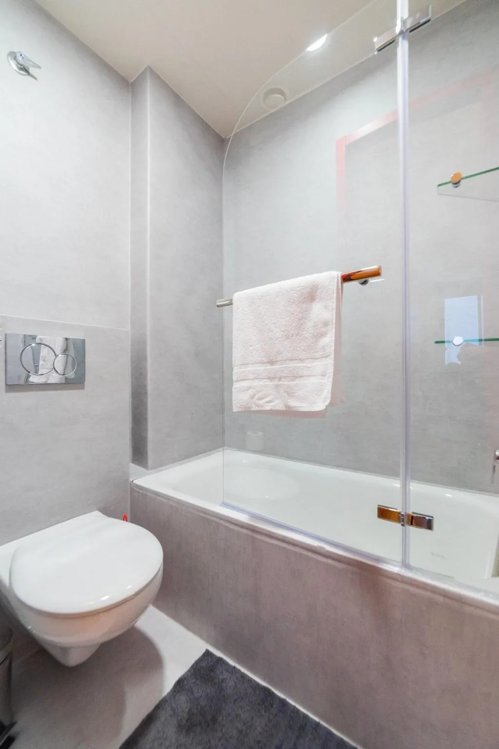 Bed in dormitory WITH SHARED BATHROOM Room, Ok Hostel Madrid, Madrid