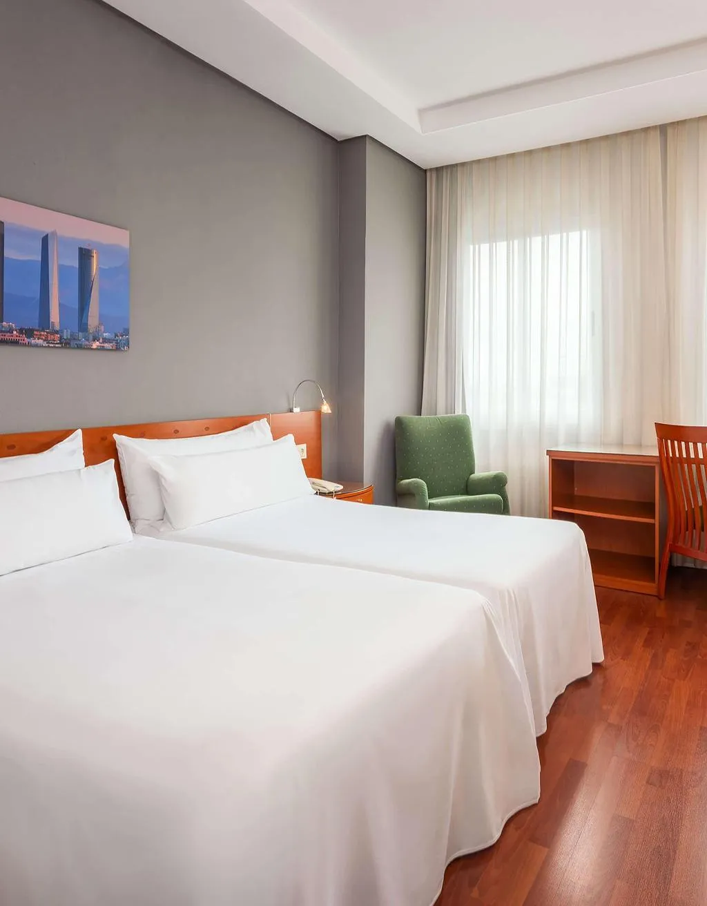 TRIPLE STANDARD Room, Hotel Madrid Chamartín Affiliated by Meliá, Madrid
