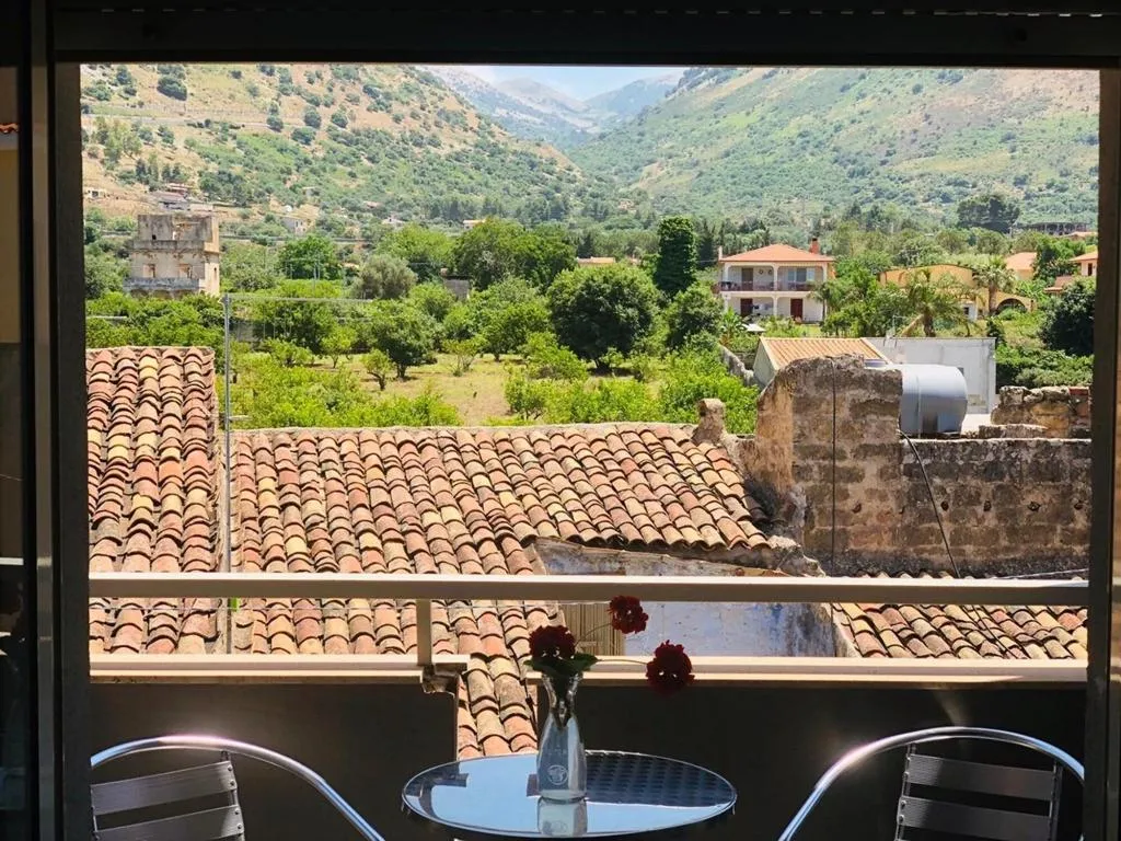 Room, Antichi Colori, Palermo