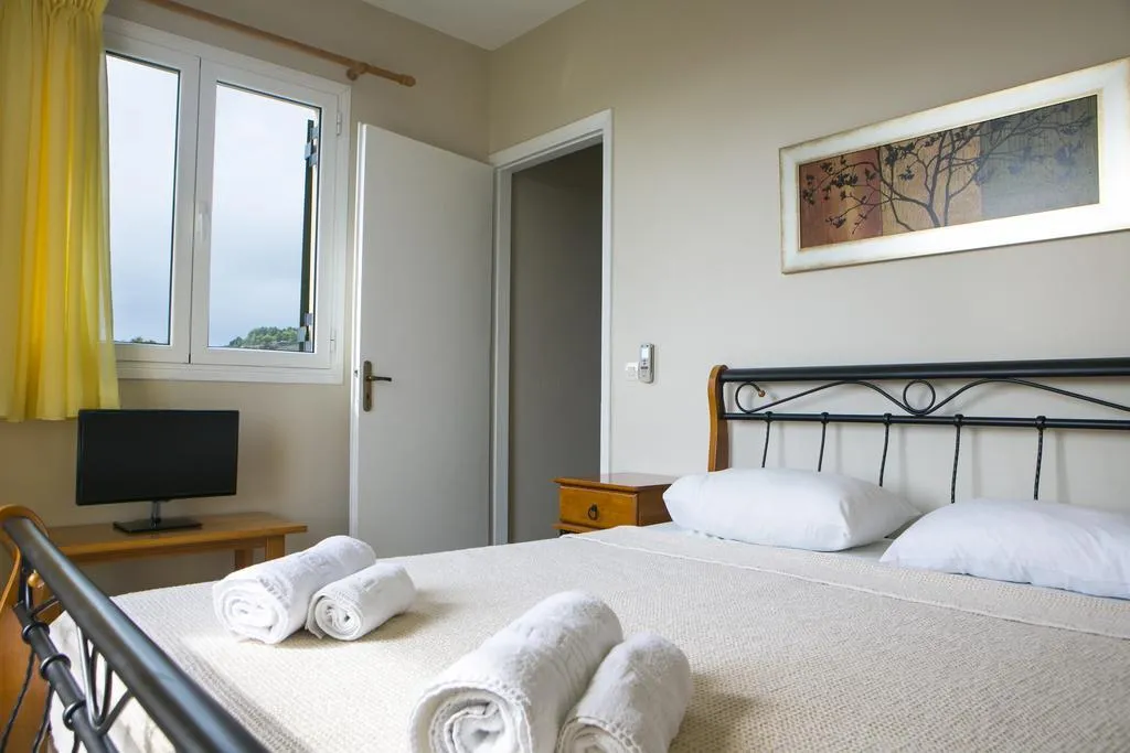 Room, Irena Studios And Apartments, Kefallinia