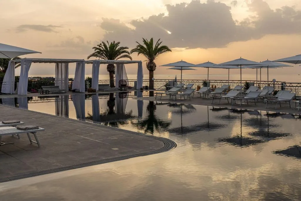 FAMILY ROOM SEA VIEW KING BED Room, Delta Hotels by Marriott Giardini Naxos, Catania