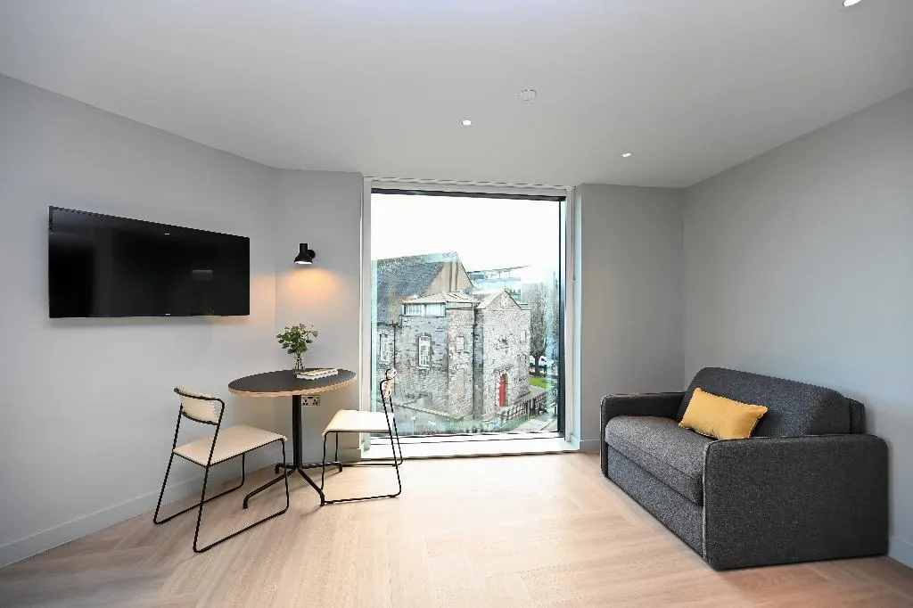 STUDIO CAPACITY 3 ONE BEDROOM Room, Staycity Dublin Mark Street, Dublin