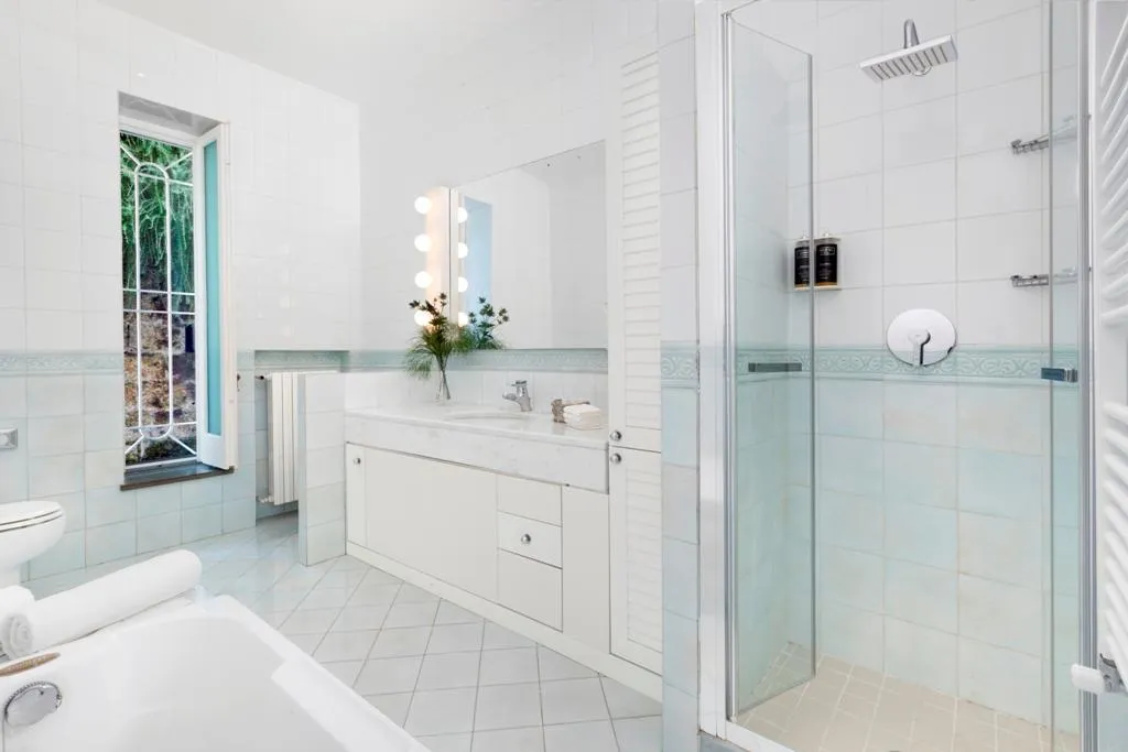 QUADRUPLE DELUXE Room, Villa Oriana Relais, Naples