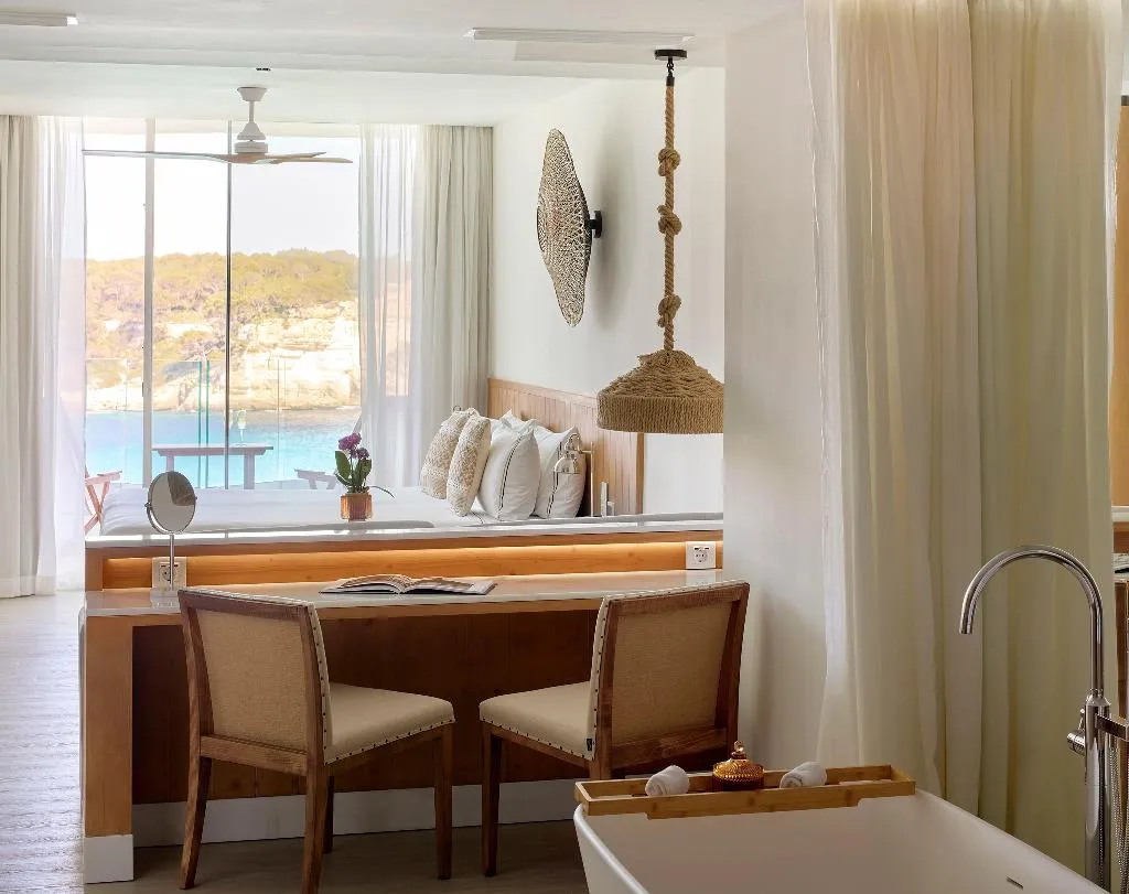 JUNIOR SUITE WITH VIEWS Room, Meliá Cala Galdana, Menorca