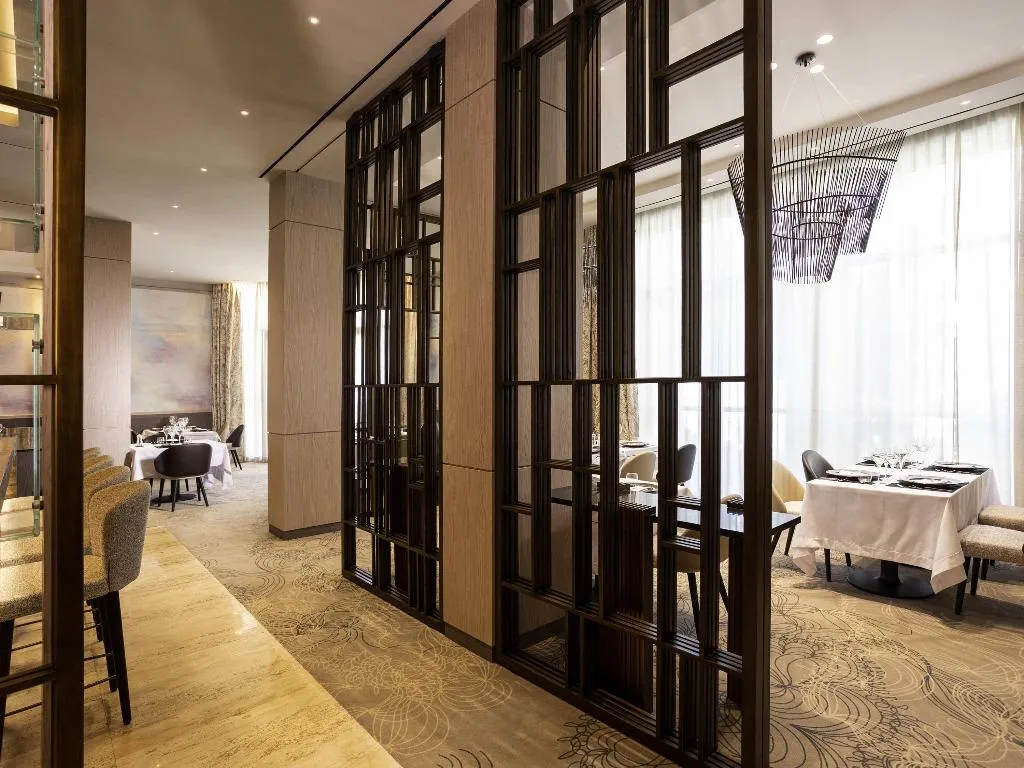 Restaurant, Novotel Tunis Lac, Tunisia
