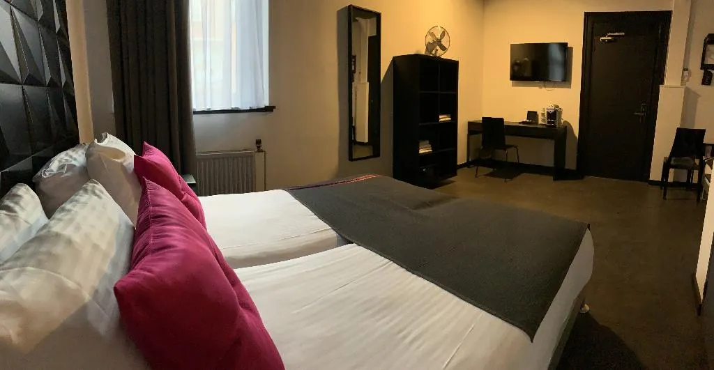 TRIPLE STANDARD Room, Hotel de Looier, Amsterdam