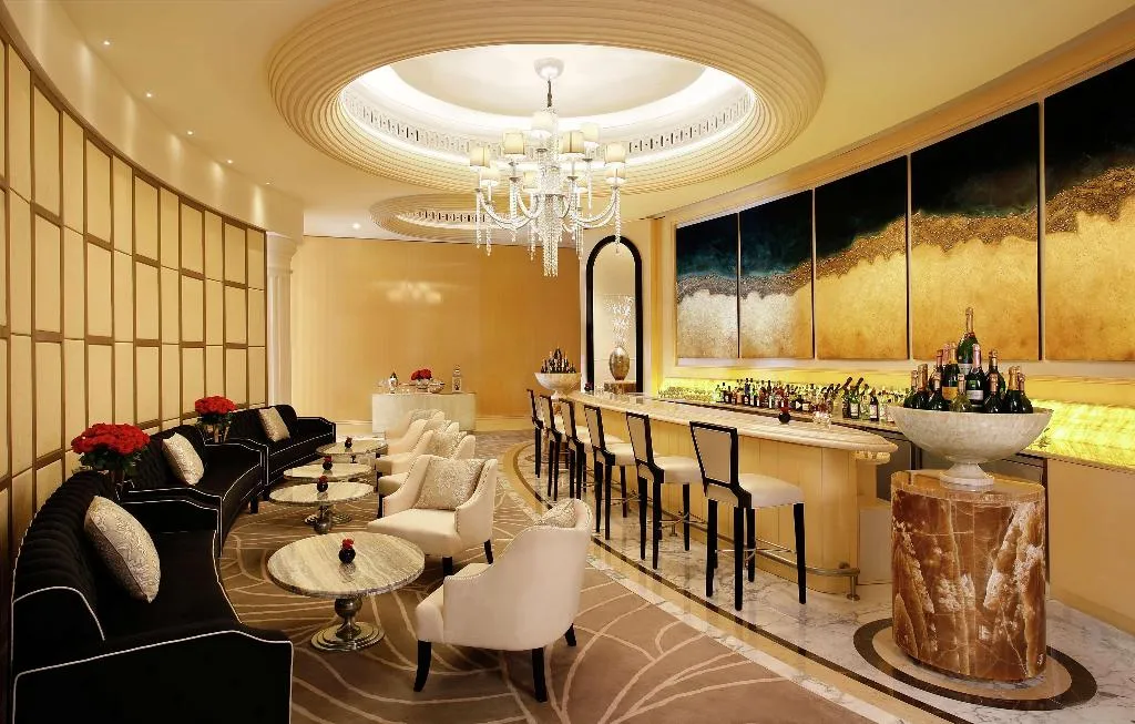 Restaurant, Al Habtoor Palace, Dubai