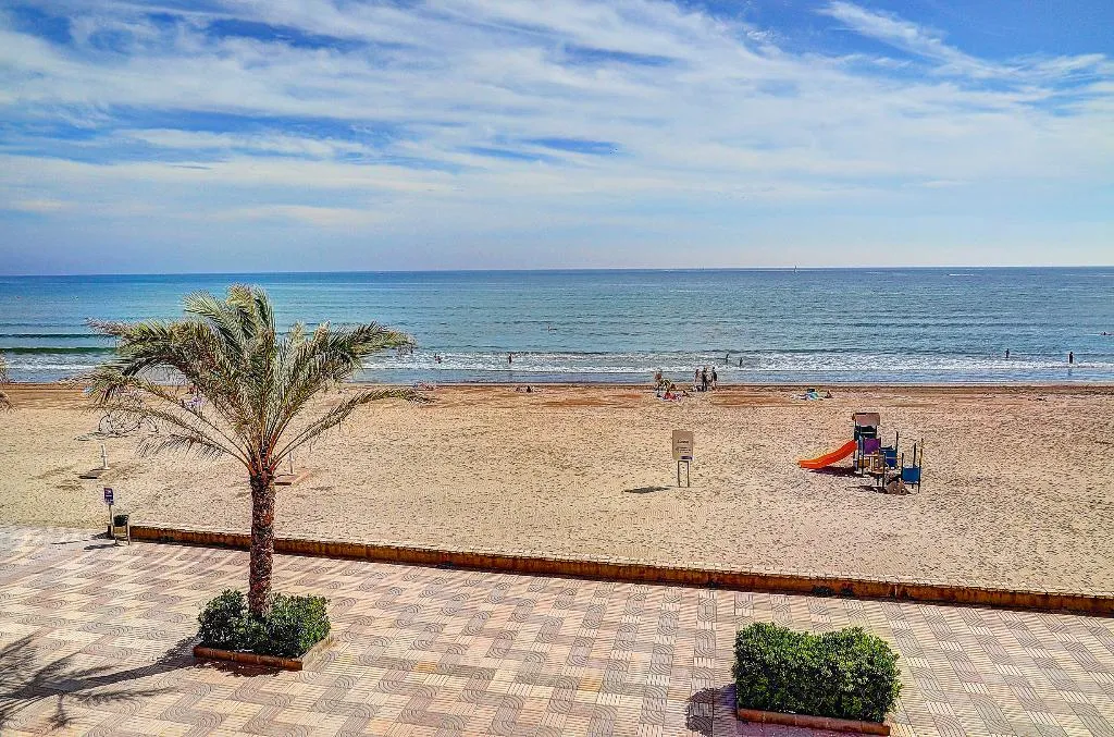 Beach, Valencia Port Saplaya Apartamentos, Valencia