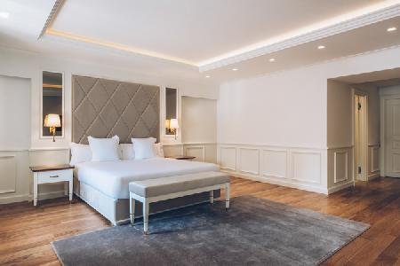 Alexis Villa, Skiathos
