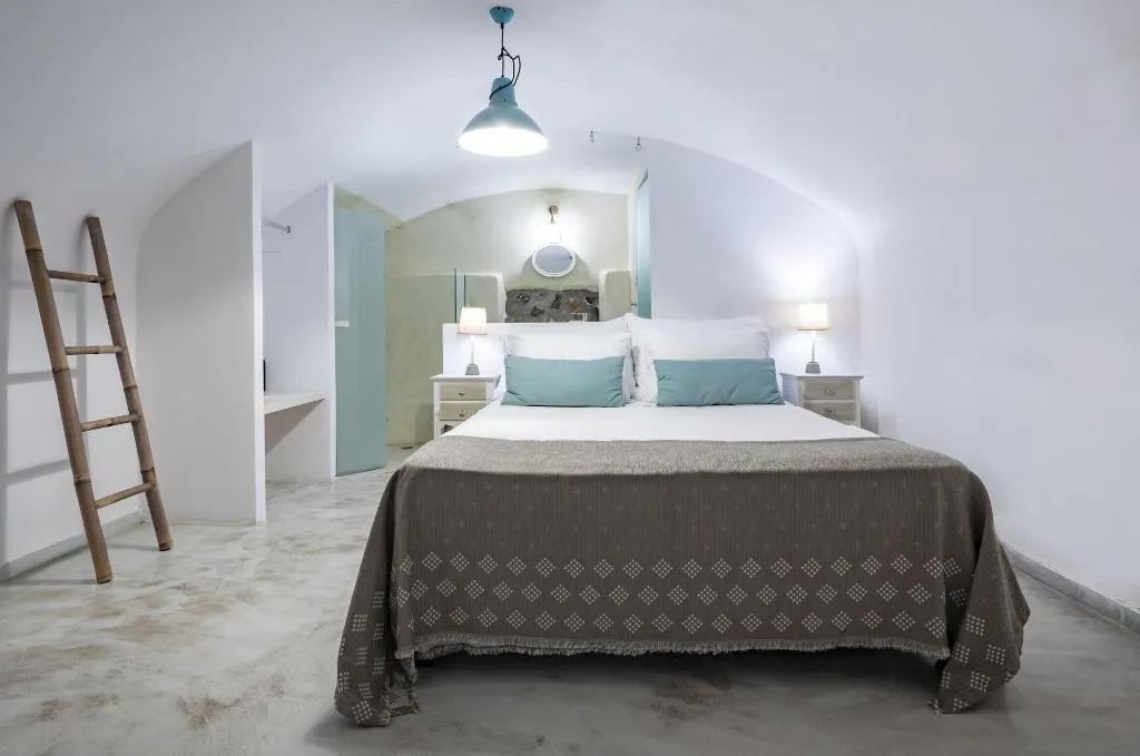 Room, Estate 1896, Santorini