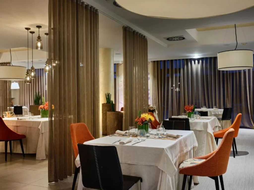 Restaurant, Winter Garden Hotel Bergamo Aeroporto, Milan