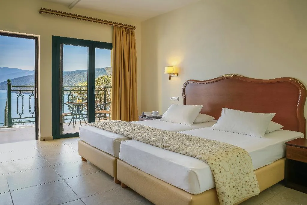 DOUBLE DELUXE SEA VIEW Room, Kefalonia Bay Palace by GHH, Kefallinia