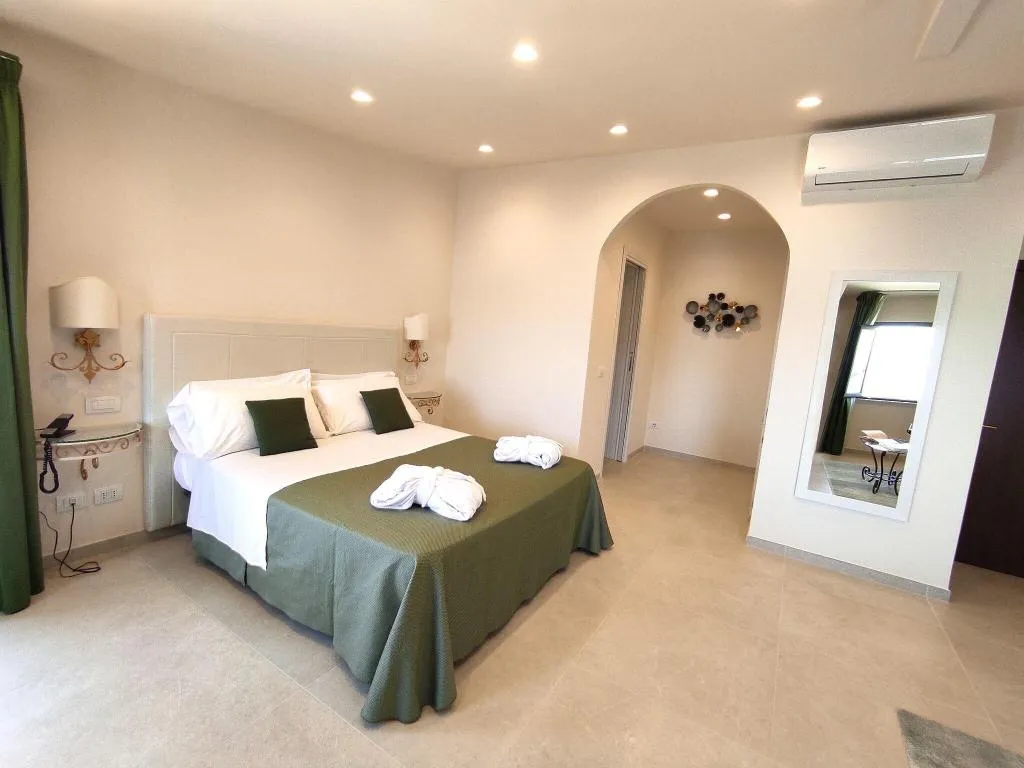 STUDIO SEA VIEW WITH TERRACE Room, La Pensione Svizzera, Taormina