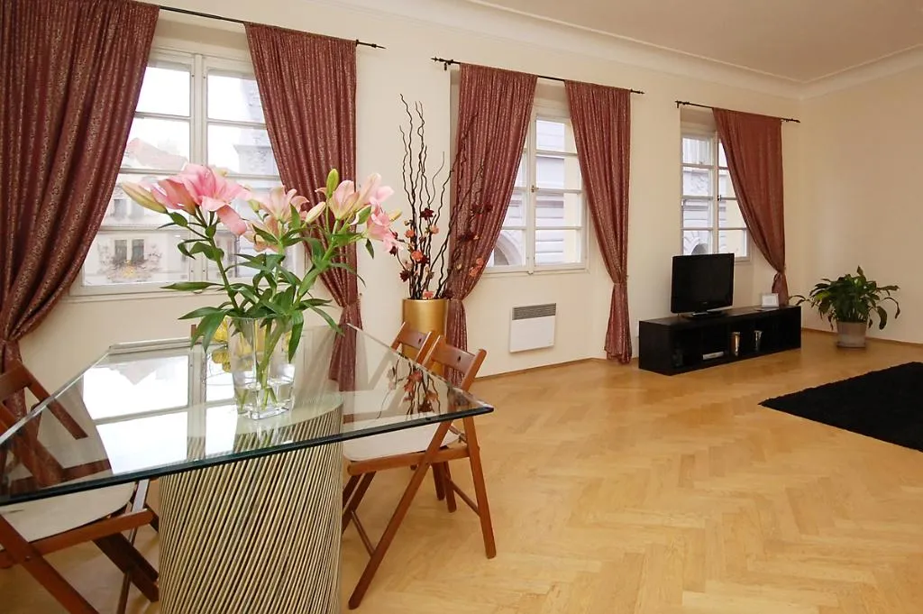 APARTMENT ONE BEDROOM WITH VIEWS Room, Royal Road Residence, Prague