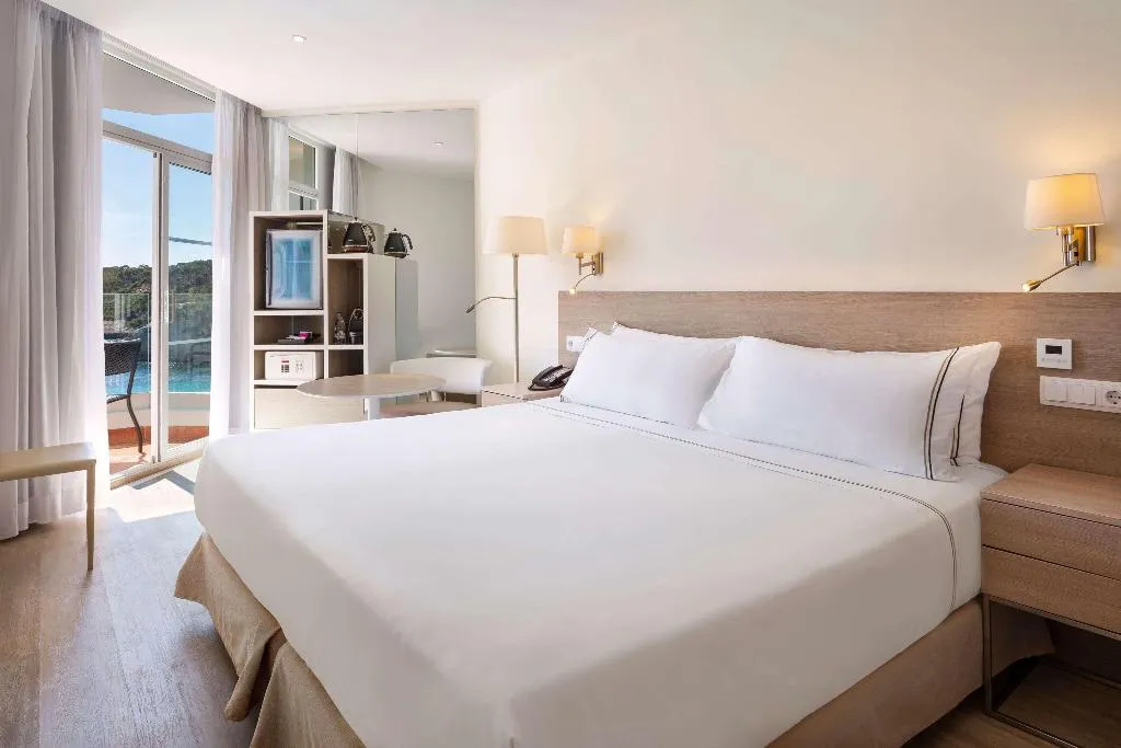 FAMILY ROOM STANDARD Room, Meliá Cala Galdana, Menorca