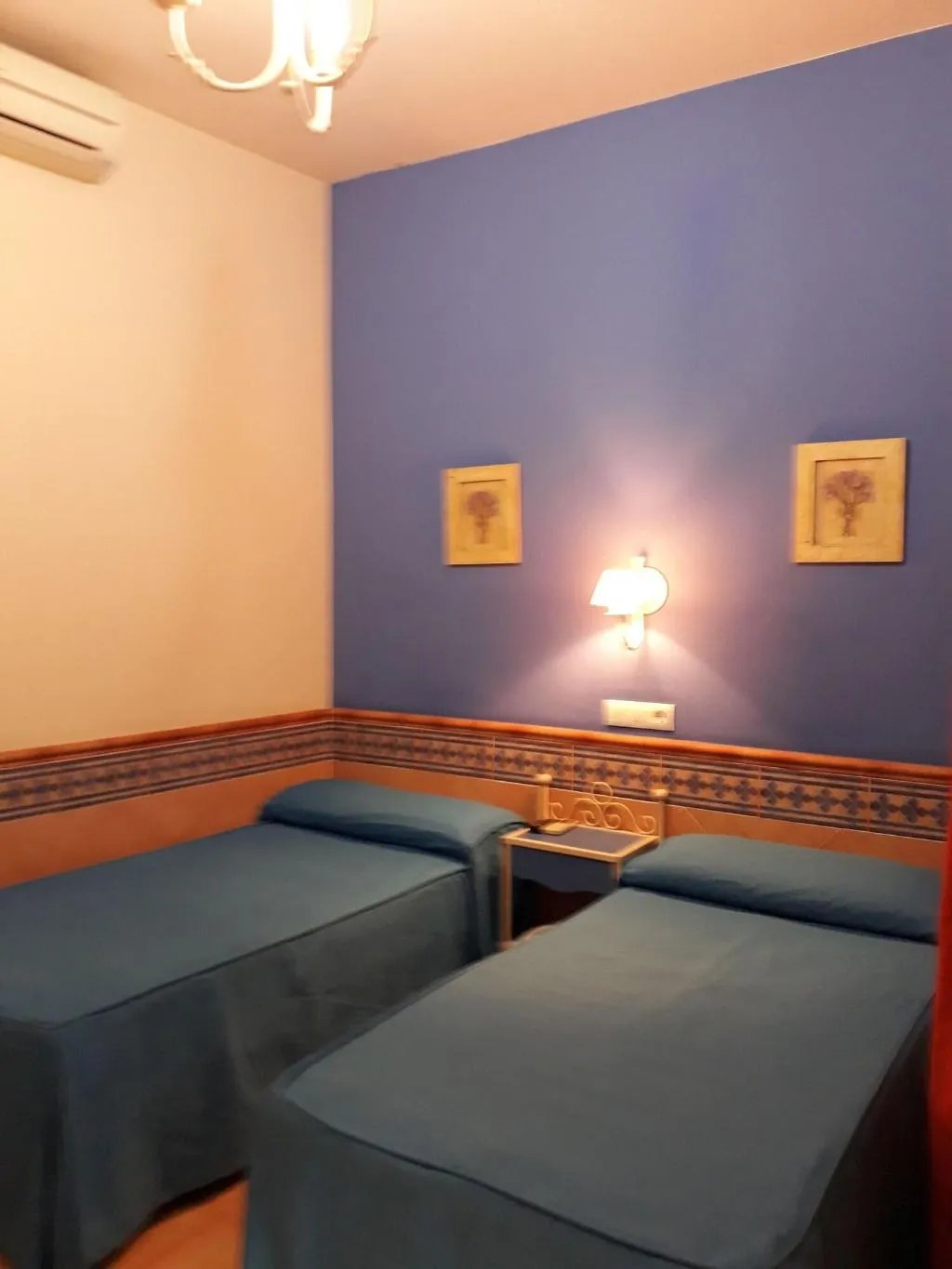 Room, Pensión Doña Trinidad, Seville