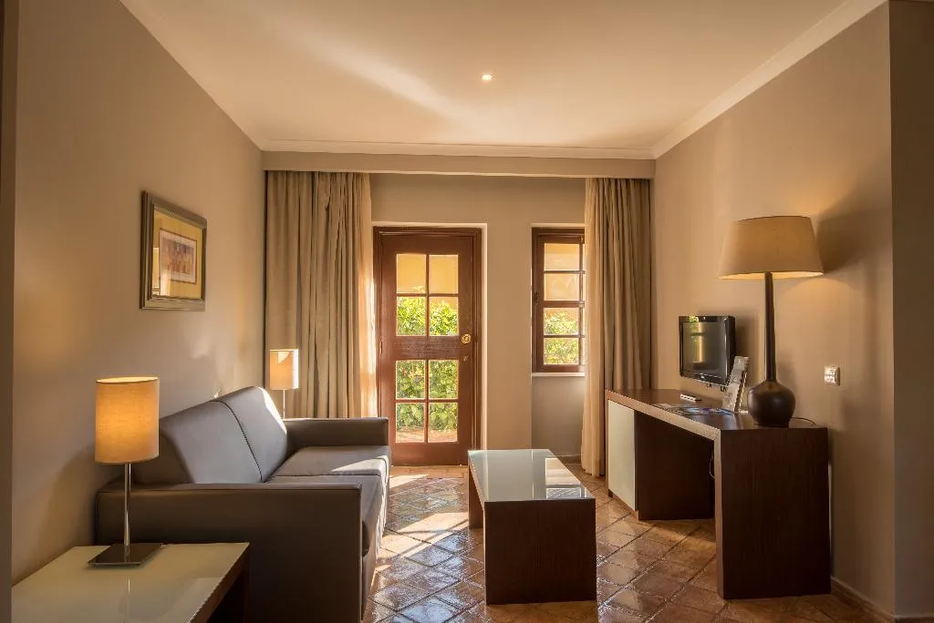 JUNIOR SUITE CAPACITY 3 Room, Vila Gale Albacora, Algarve