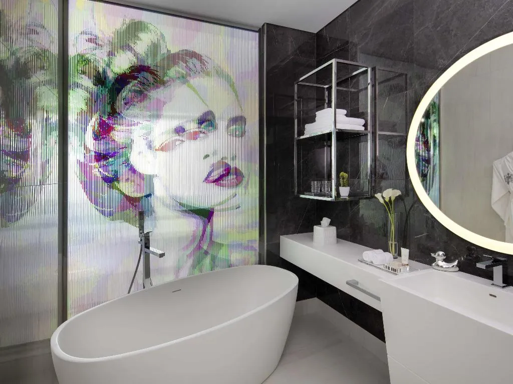 TWIN WITH VIEWS Room, SLS Dubai Hotel & Residences, Dubai