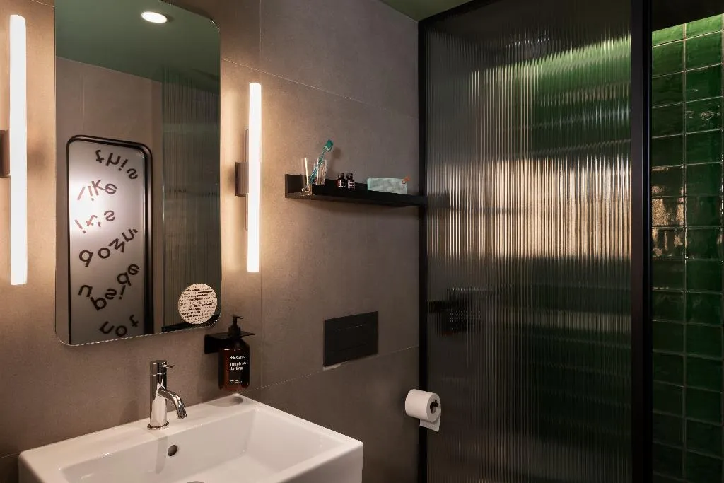 Double or Twin GARDEN VIEW WITH BALCONY Room, Chic & Basic Gravity, Porto