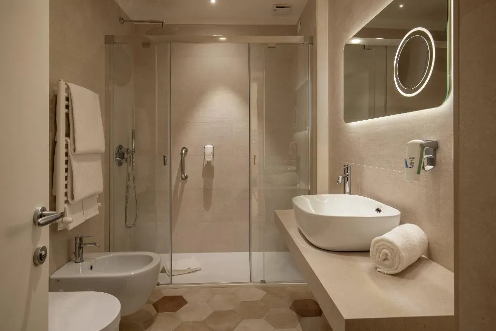 DOUBLE SUPERIOR Room, Cosmopolita Hotel Rome, Tapestry Collection by Hil, Rome