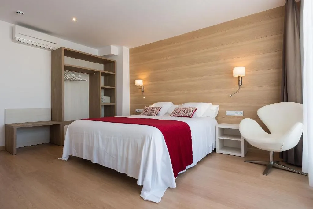Room, Hostal Menurka, Menorca